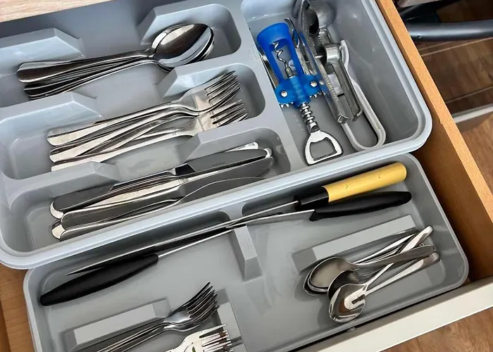 Simplestay With Parking Apartment *